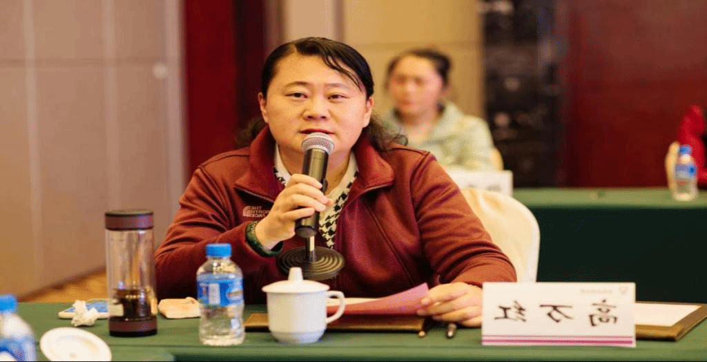 说明: https://www.ynnu.edu.cn/__local/5/DD/CB/F82CF7E46E98F578E12A0FD0B4C_4D7836DD_D421.png