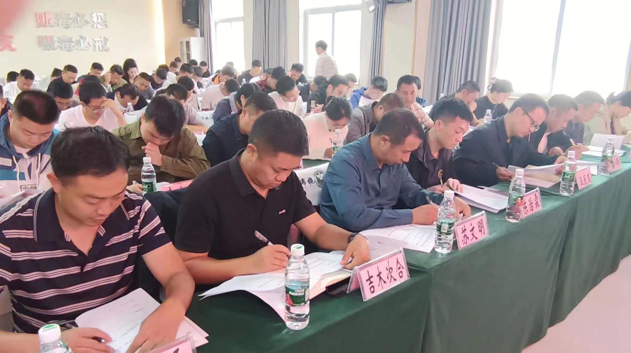 说明: 32b01f0547b41b6dacb4b219ed901f3